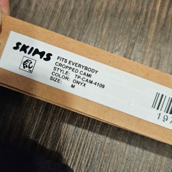 NWT SKIMS Black Crop Tank Top - Picture 5 of 5